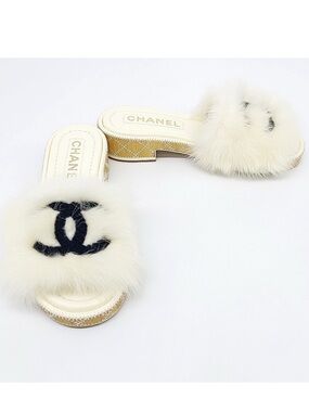 Chanel White Fur Slide Sandals Size 38.5
